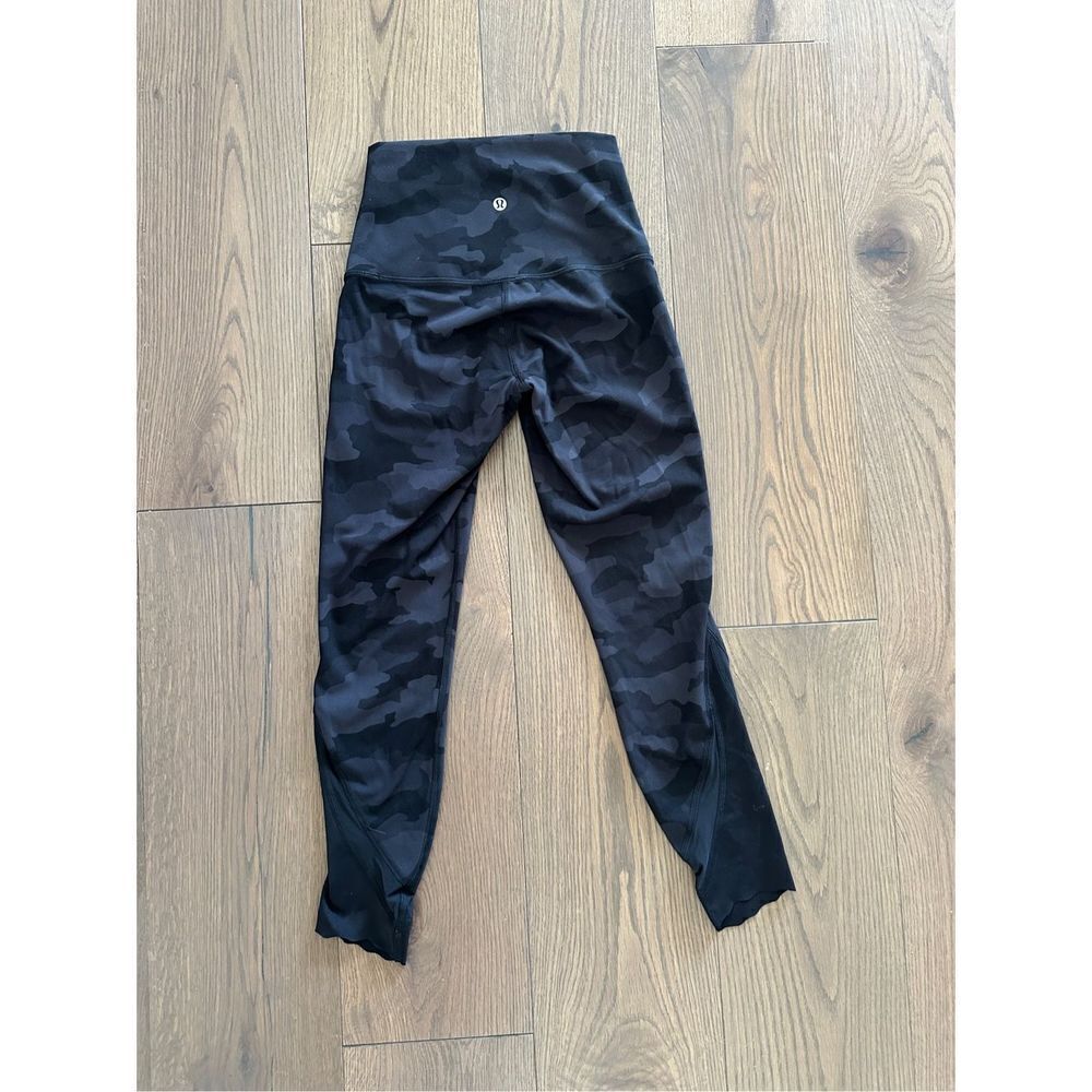 Lululemon Wunder Under High-Rise Crop leggings - Picture 2 of 8